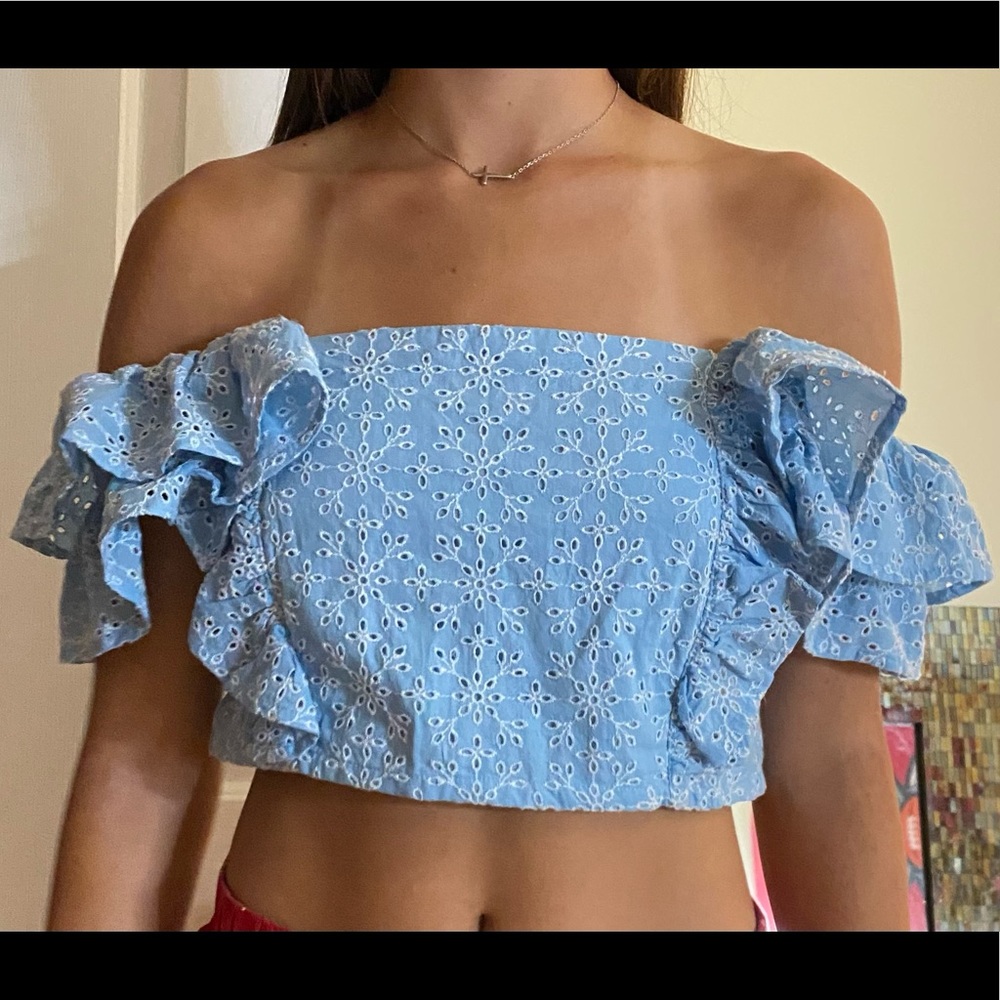 BCBGeneration ruffled crop top size small